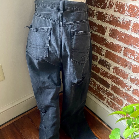 American Eagle black high rise distressed mom jeans - Picture 2 of 8